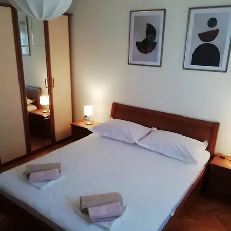 Rusendic * מאקרסקה